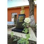 Atatürk Büstü (70cm Alüminyum)+ Kaide (100cm) İlkokul Modeli - Görsel 7